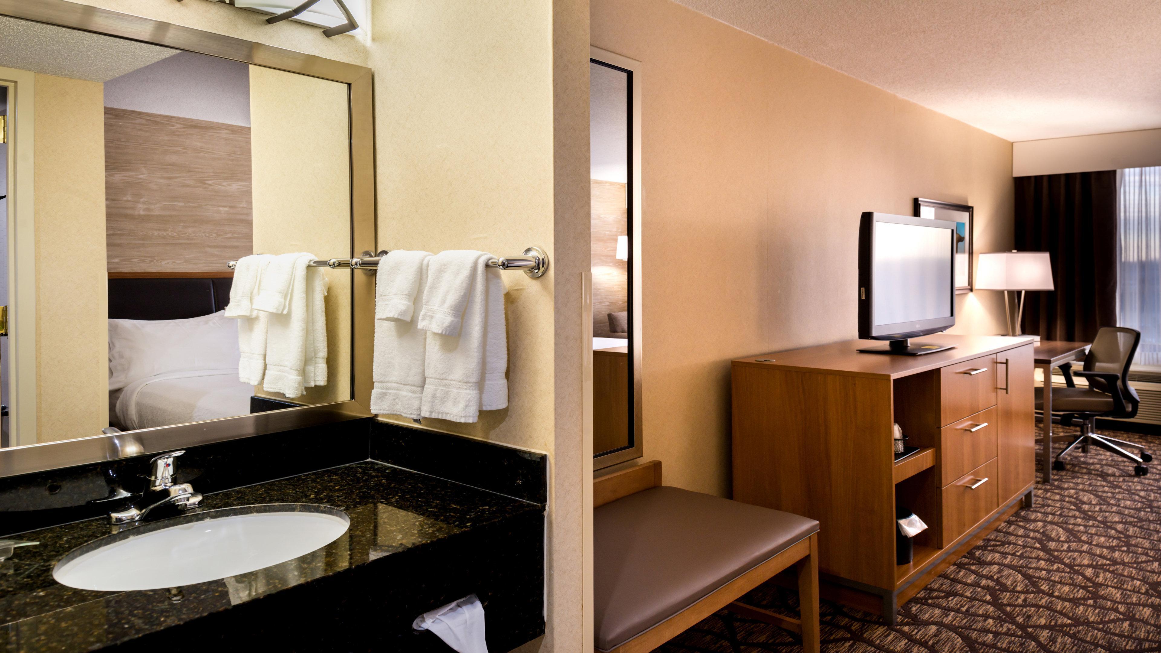 Holiday Inn Hotel & Suites Warren By Ihg Exteriör bild
