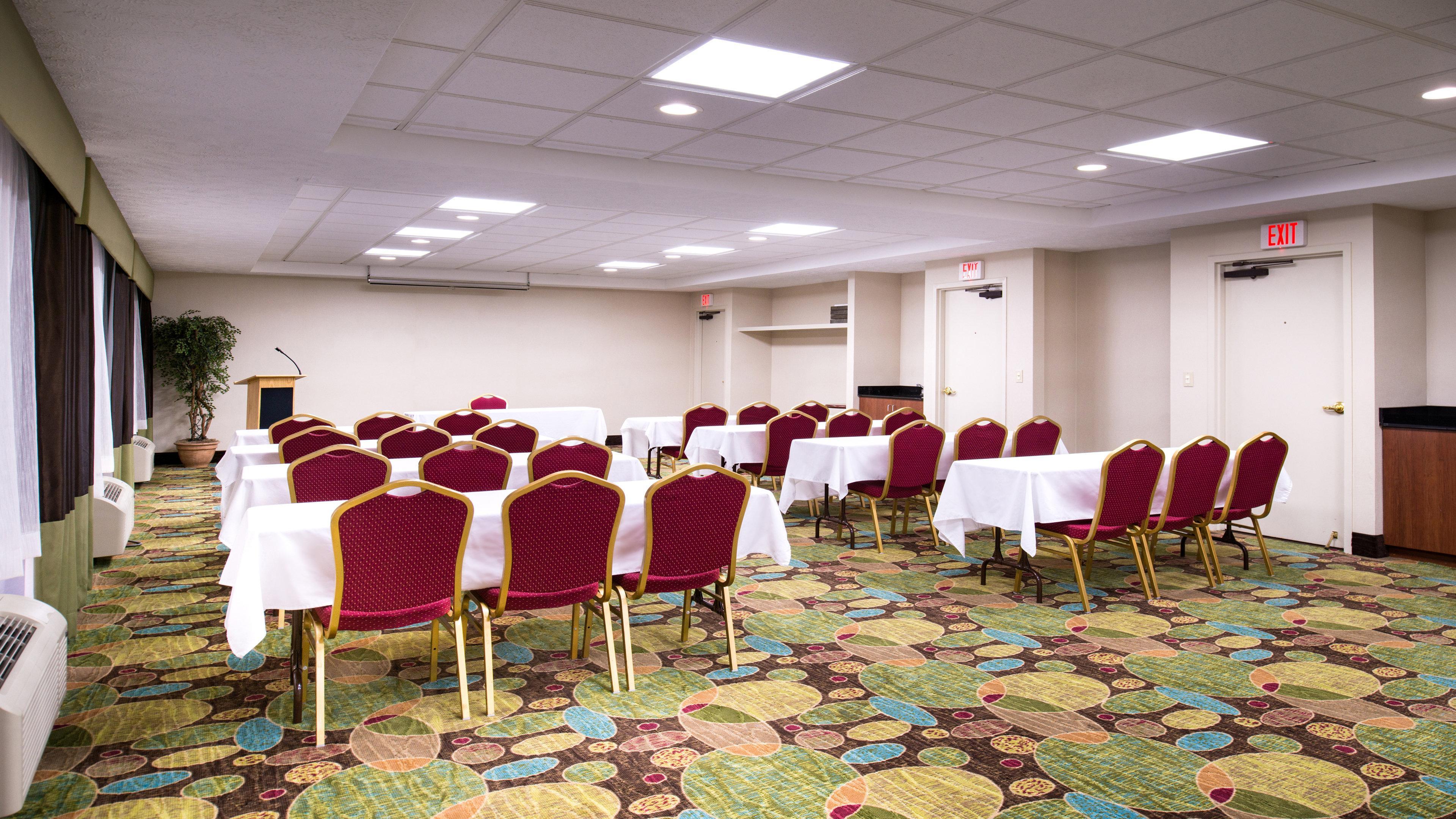 Holiday Inn Hotel & Suites Warren By Ihg Exteriör bild
